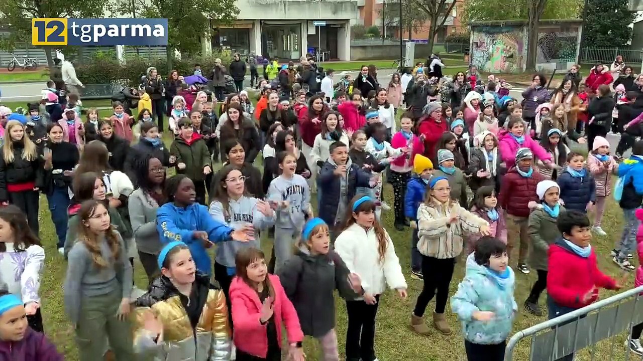 TORRILE, MILLE GIOVANISSIMI IN PIAZZA PER LA FESTA DEI DIRITTI | TORRILE, MILLE GIOVANISSIMI IN PIAZZA PER LA FESTA DEI DIRITTI