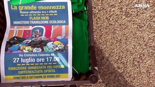 La grande monnezza: comitati cittadini di Roma chiedono aiuto al governo