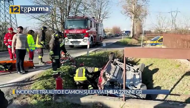 INCIDENTE TRA AUTO E CAMION SULLA VIA EMILIA: 22ENNE GRAVE | INCIDENTE TRA AUTO E CAMION SULLA VIA EMILIA: 22ENNE GRAVE