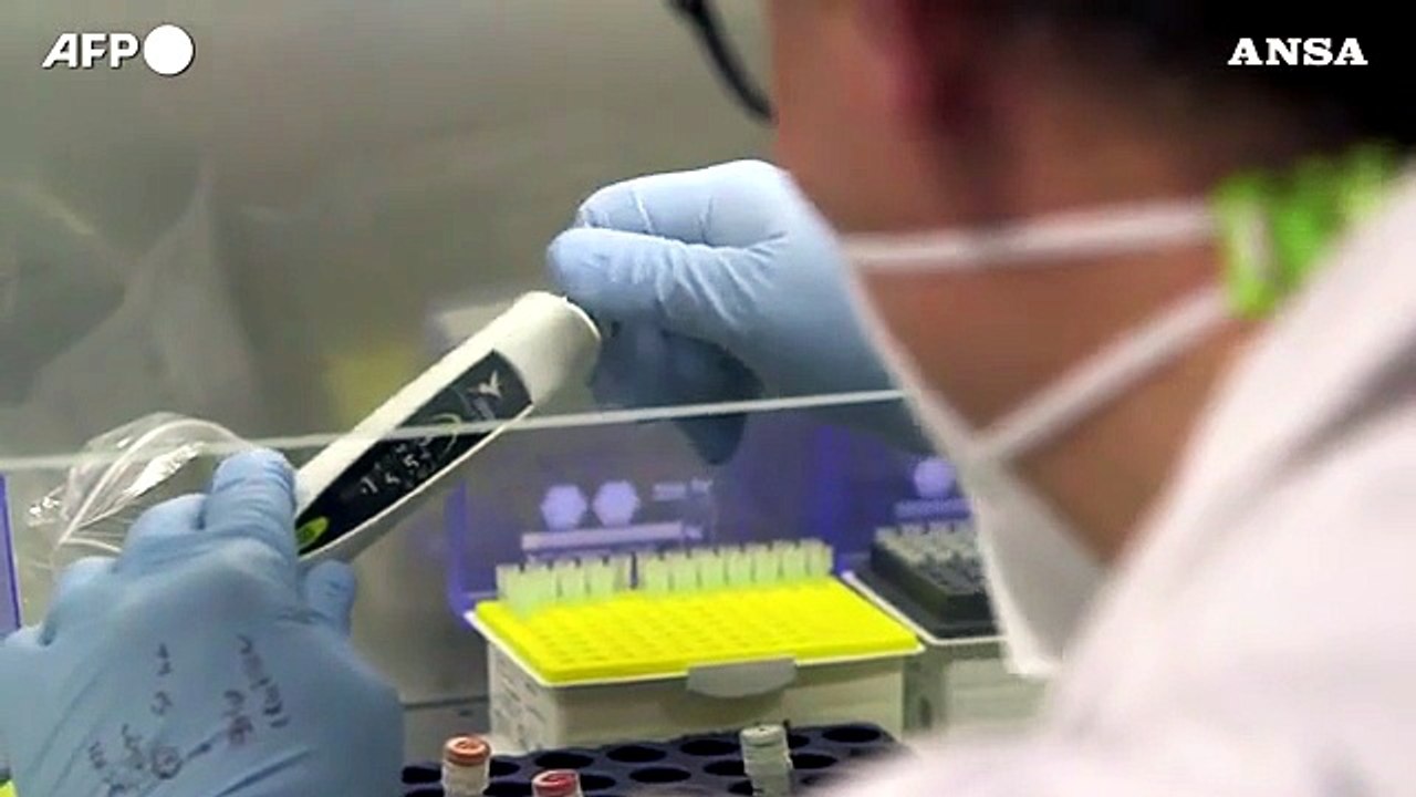Vaccini, si tenta una nuova strategia: combattere il Covid nelle mucose