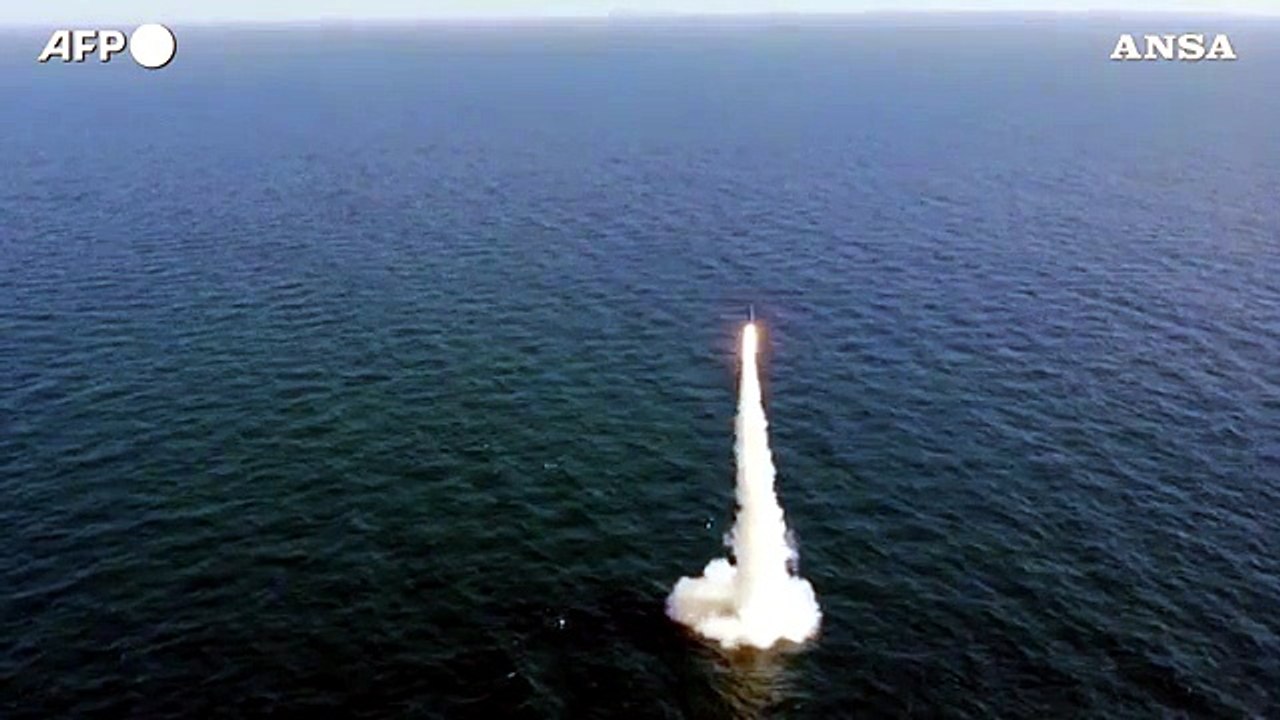 Corea del Sud, ecco il missile da lancio sottomarino
