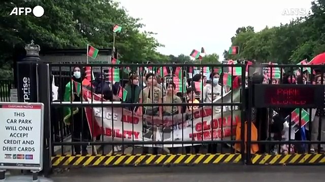 Londra marcia per l'Afghanistan: I talebani non sono cambiati
