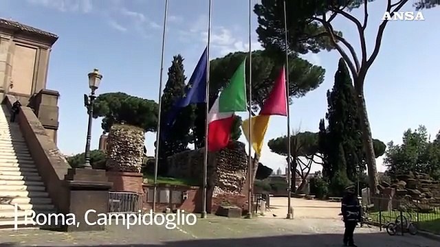 Coronavirus, bandiere a mezz'asta in tutta Italia per ricordare le vittime