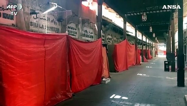 Coronavirus, negozi chiusi e strade deserte a Dubai