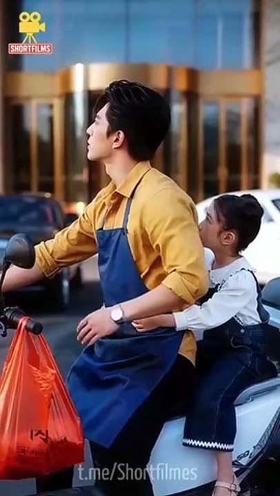 ¡Papá, no escaparás de mí! (Doblado)
