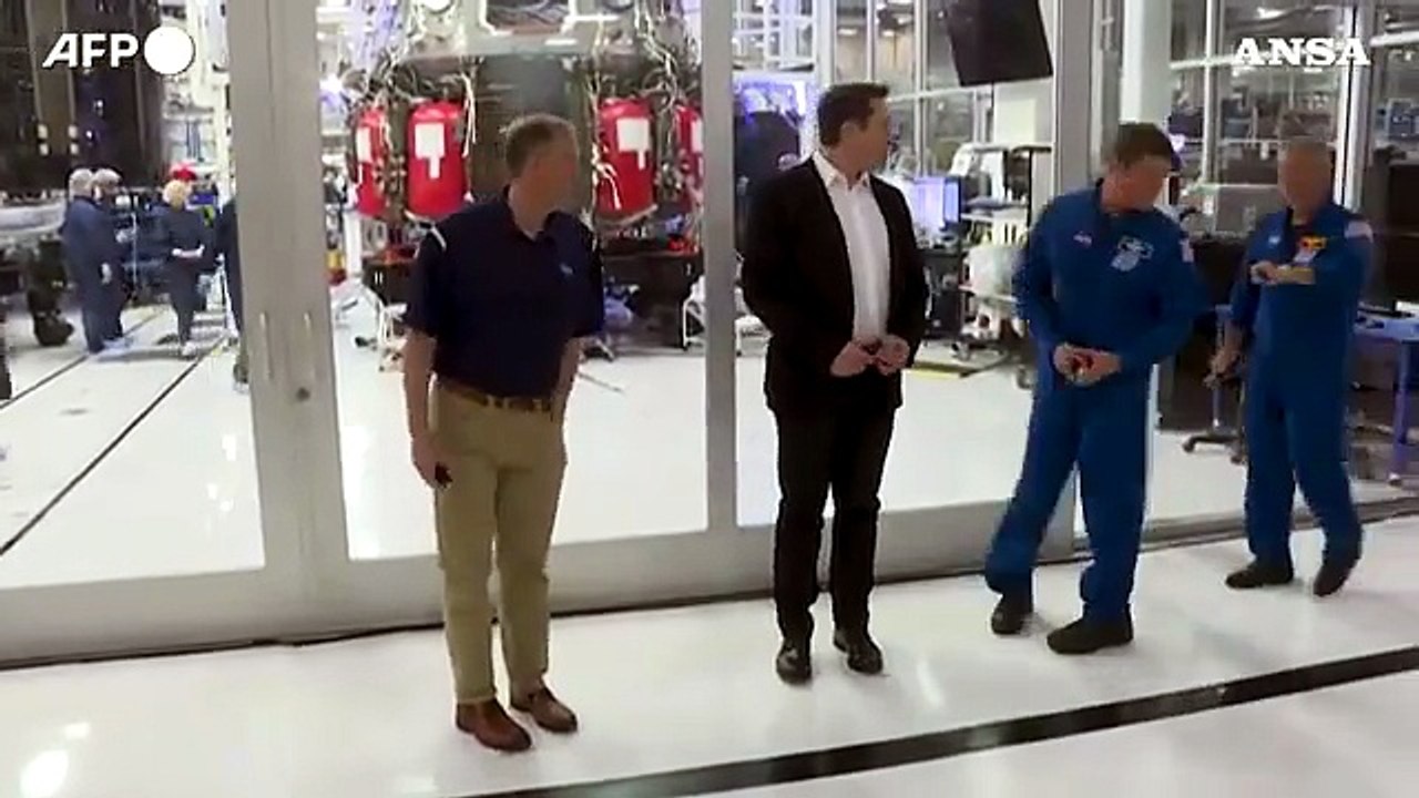 Countdown per il primo volo spaziale tutto privato