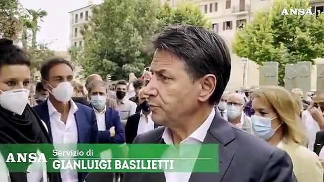 Vaccini, Conte: Obbligo vaccinale? Non e' all'ordine del giorno
