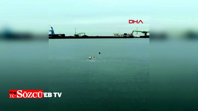 Denize atlayan kadını itfaiye eri kurtardı