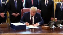 Trump frena su riapertura Usa e precisa: "Stiamo aiutando Italia"