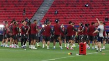 Típico entrenamiento 'made in Arteta' antes de la final: caballitos, corros, que-no-caiga y muchas risas