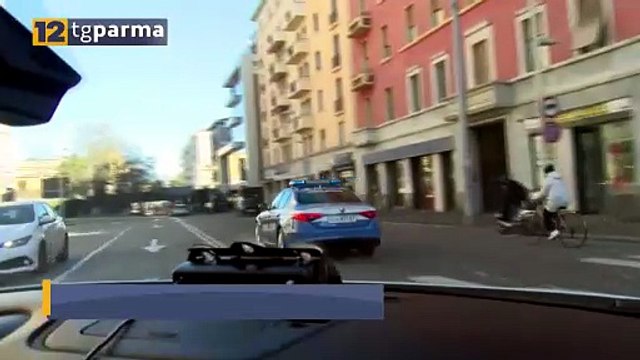 SAN LEONARDO, PUSHER NIGERIANO COLTO IN FLAGRANTE E ARRESTATO DALLA POLIZIA | SAN LEONARDO, PUSHER NIGERIANO COLTO IN FLAGRANTE E ARRESTATO DALLA POLIZIA