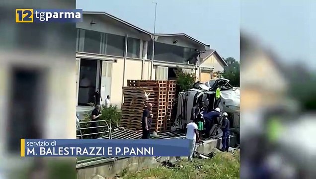ROCCABIANCA, CAMION FUORI STRADA: MUORE IL CONDUCENTE | ROCCABIANCA, CAMION FUORI STRADA: MUORE IL CONDUCENTE