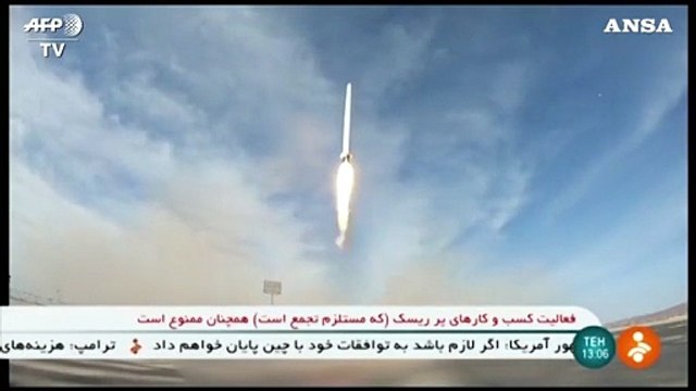 L'Iran lancia in orbita il suo primo satellite militare