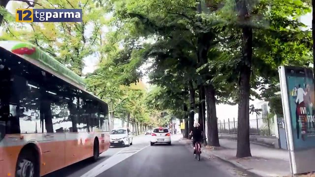 SI SLACCIA I PANTALONI E MOLESTA UNA 34ENNE: DENUNCIATO UN 64ENNE | SI SLACCIA I PANTALONI E MOLESTA UNA 34ENNE: DENUNCIATO UN 64ENNE