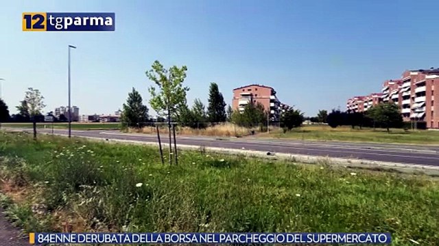 84ENNE DERUBATA DELLA BORSA NEL PARCHEGGIO DEL SUPERMERCATO | 84ENNE DERUBATA DELLA BORSA NEL PARCHEGGIO DEL SUPERMERCATO