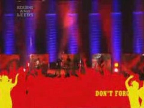 Invincible- Muse live in Reading 2006
