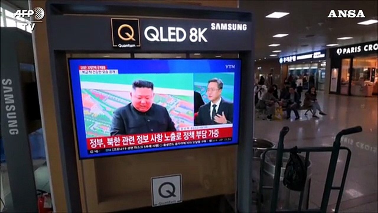 Nord Corea, riappare in pubblico di Kim Jong-un