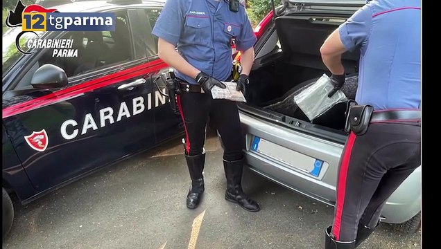 OLTRE UN CHILO DI COCAINA IN AUTO: DUE ARRESTI DEI CARABINIERI | OLTRE UN CHILO DI COCAINA IN AUTO: DUE ARRESTI DEI CARABINIERI