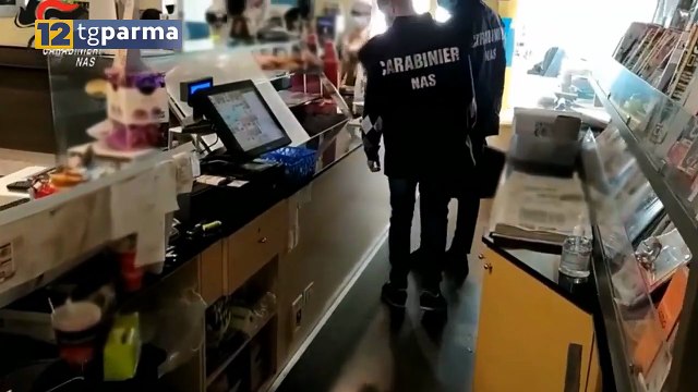 NAS, SPORCIZIA IN UN PANIFICIO-PASTICCERIA: BLOCCATI 46 QUINTALI DI FARINA | NAS, SPORCIZIA IN UN PANIFICIO-PASTICCERIA: BLOCCATI 46 QUINTALI DI FARINA