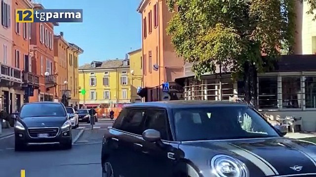 TROVANO CARTA DI CREDITO E FANNO ACQUISTI: STRANIERI DENUNCIATI | TROVANO CARTA DI CREDITO E FANNO ACQUISTI: STRANIERI DENUNCIATI
