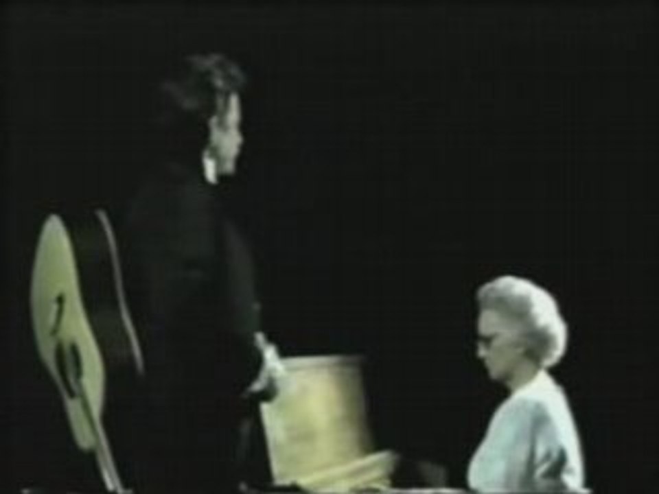 Johnny Cash and his Mom perform The Unclouded Day