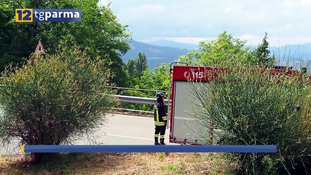 SCONTRO FRA UN'AUTO E UNA MOTO LUNGO LA STATALE DELLA CISA: GRAVE IL CENTAURO | SCONTRO FRA UN'AUTO E UNA MOTO LUNGO LA STATALE DELLA CISA: GRAVE IL CENTAURO