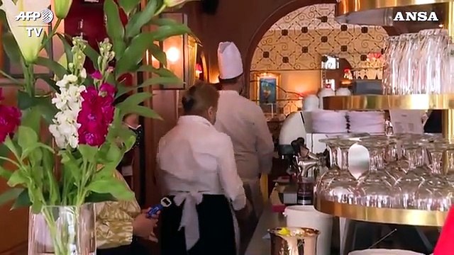 Coronavirus, ristoranti e caffe' riaprono a Ginevra