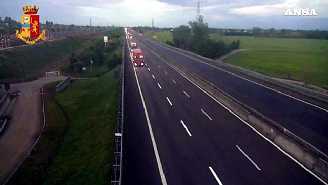 Reggio Emilia, incidente in autostrada: nessun ferito