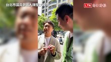 陳聖文送「粉紅獨角獸」 盼沈伯洋像戰鬥陀螺繼續在北市戰鬥