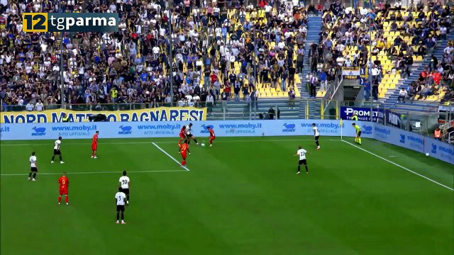 CALCIO, PARMA LECCE 0-1. PASSO INDIETRO DEI CROCIATI, SI FERMA VALERI | CALCIO, PARMA LECCE 0-1. PASSO INDIETRO DEI CROCIATI, SI FERMA VALERI