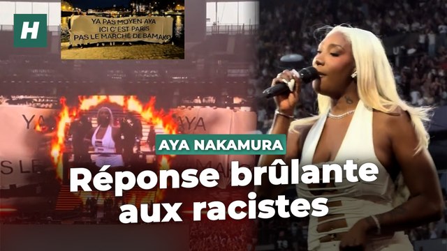Au Stade de France, Aya Nakamura « brûle » une banderole raciste d’un groupuscule d’extrême droite