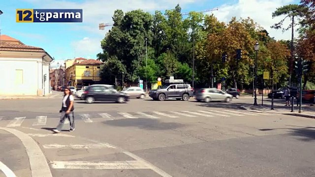MAXI RISSA IN VIA FARINI NELLA NOTTE: 20 PERSONE COINVOLTE, UN FERITO AL MAGGIORE | MAXI RISSA IN VIA FARINI NELLA NOTTE: 20 PERSONE COINVOLTE, UN FERITO AL MAGGIORE