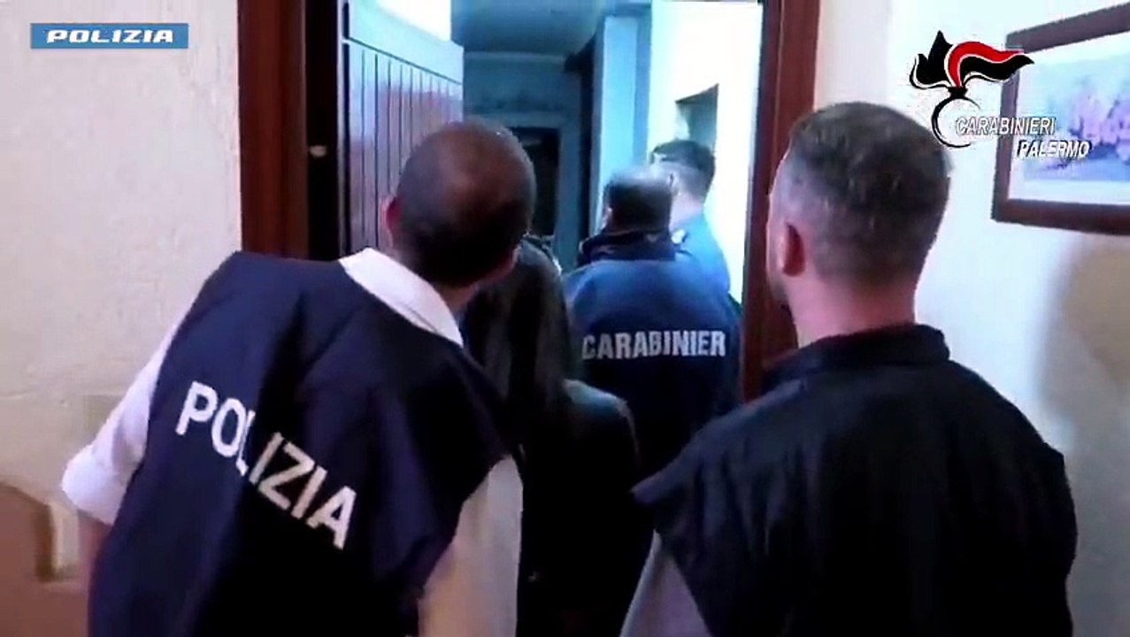 Sgominata la banda delle «marmotte» a Palermo, sette indagati: assalti ai bancomat, rapine e droga