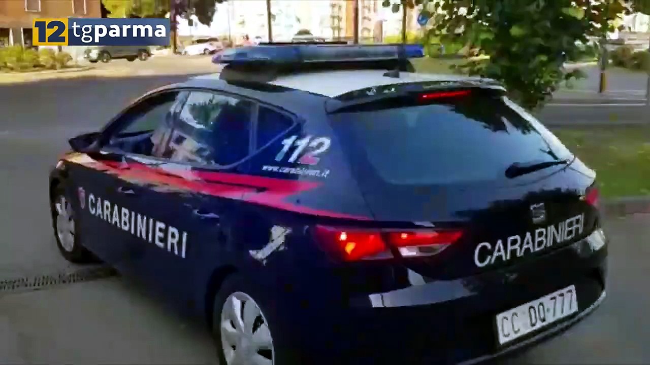 OFFRE SOLDI A UNA MINORE PER FOTO INTIME: DENUNCIATO UN 50ENNE | OFFRE SOLDI A UNA MINORE PER FOTO INTIME: DENUNCIATO UN 50ENNE