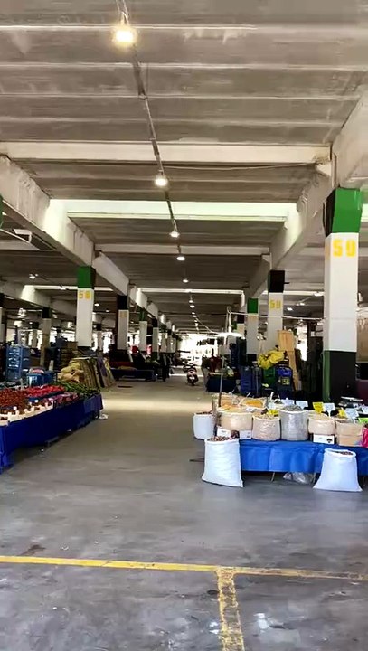 İzmit Doğu Kışla Pazarı'nda bayramın 4. gününde sessizlik! Ürün az, fiyatlar dikkat çekti