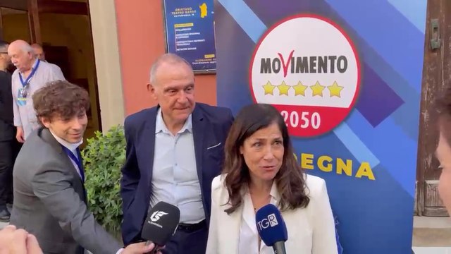 Alessandra Todde e Giuseppe Conte a Oristano, il Movimento 5 Stelle riunisce il gruppo dirigente sardo