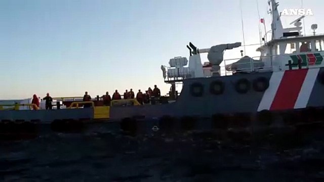 Sulla Sea Eye scarseggiano acqua e cibo