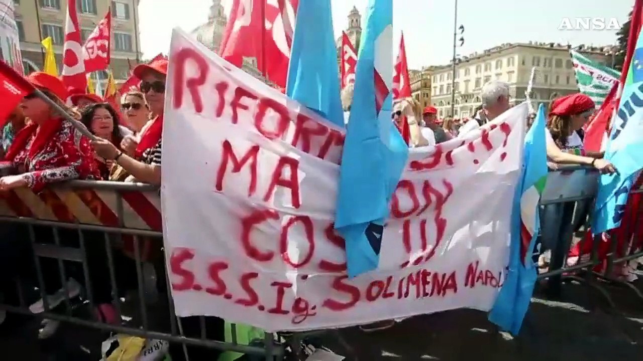 Sindacati tornano in piazza, maggio e giugno caldi