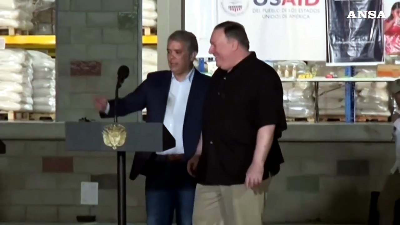Appello di Pompeo a Maduro: apra le frontiere