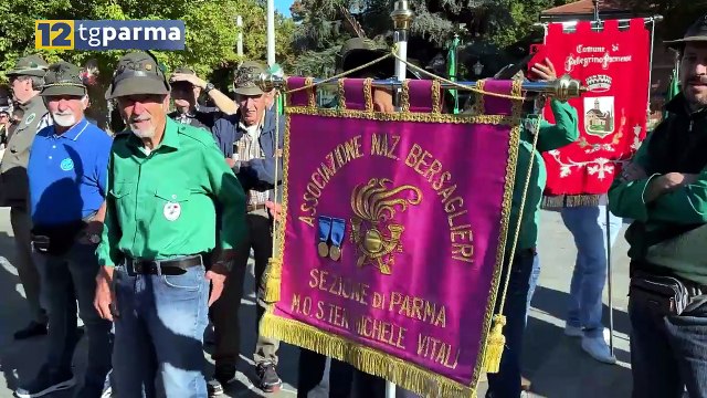 ALPINI, SFILATA PER LE VIE DEL CENTRO FRA MEMORIA E MESSAGGI DI PACE | ALPINI, SFILATA PER LE VIE DEL CENTRO FRA MEMORIA E MESSAGGI DI PACE