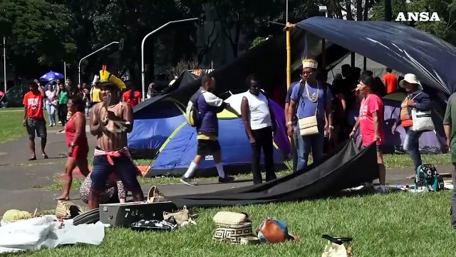 Brasile, gli indigeni nella spianata dei ministeri