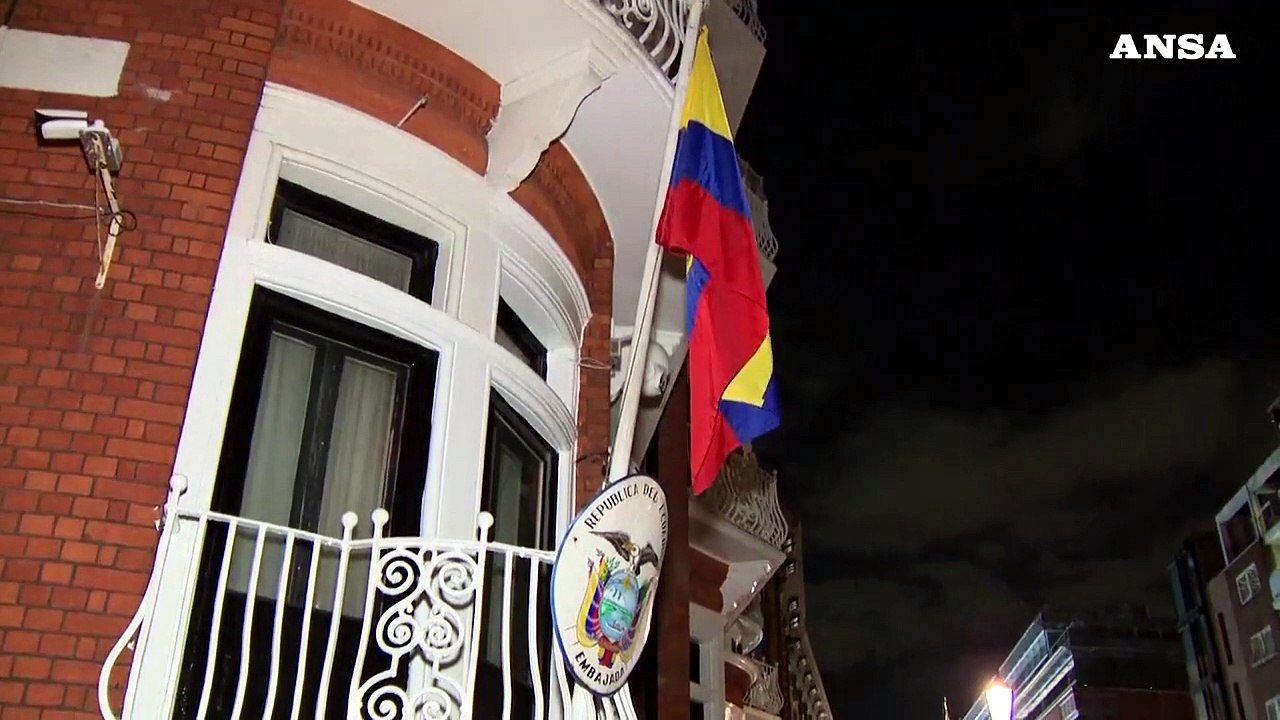 Wikileaks: Assange sara' espulso Ambasciata, ma Quito smentisce