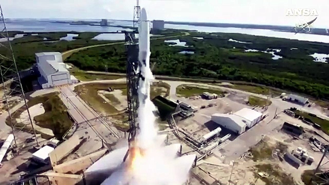 Lanciata la capsula Dragon Spacex