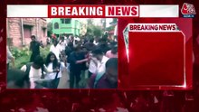 गाल: अभिषेक बनर्जी पर हमला, पत्थर-अंडे फेंके, सुरक्षाकर्मियों ने हेलमेट पहनाकर निकाला बाहर, VIDEO