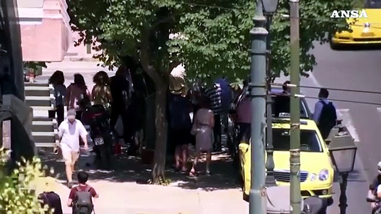 Forte scossa di terremoto, paura a Atene ma pochi danni