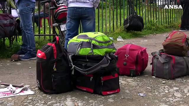 Allerta terrorismo in Kashmir, evacuati 20 mila turisti