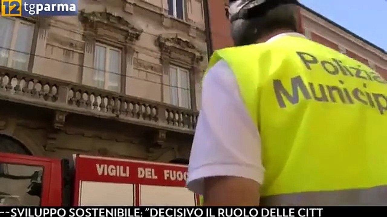Via Repubblica, cede un tetto, evacuati uffici, anche in Prefettura