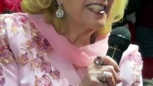 Mirtha Legrand fue a ver a Adrián Suar al teatro y le hizo una firme promesa