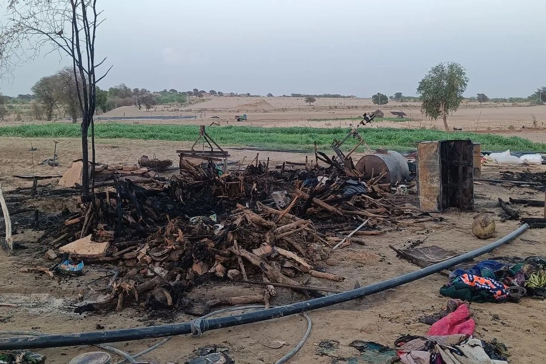 आग की भेंट चढ़े सपने... नगदी, गहने व जरूरी दस्तावेज जलकर राख