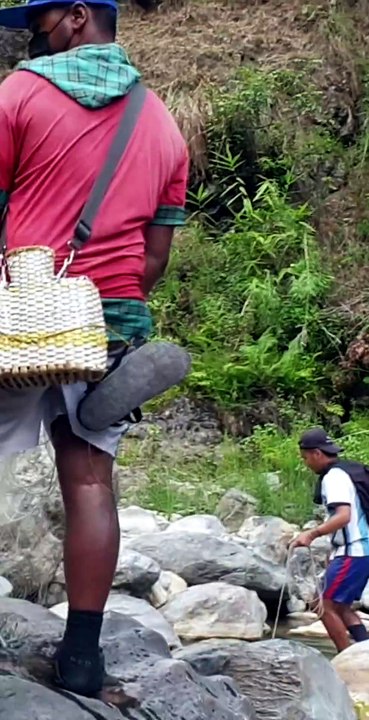 cast net fishing in Nepal |